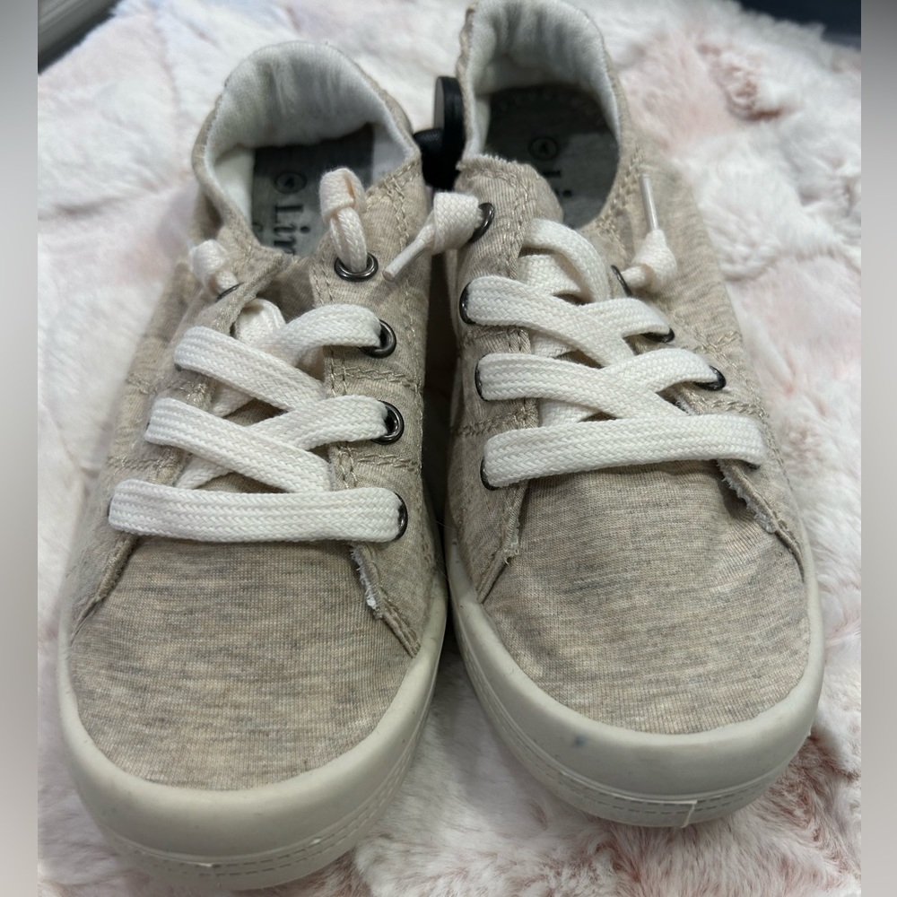 lace up slip on shoe